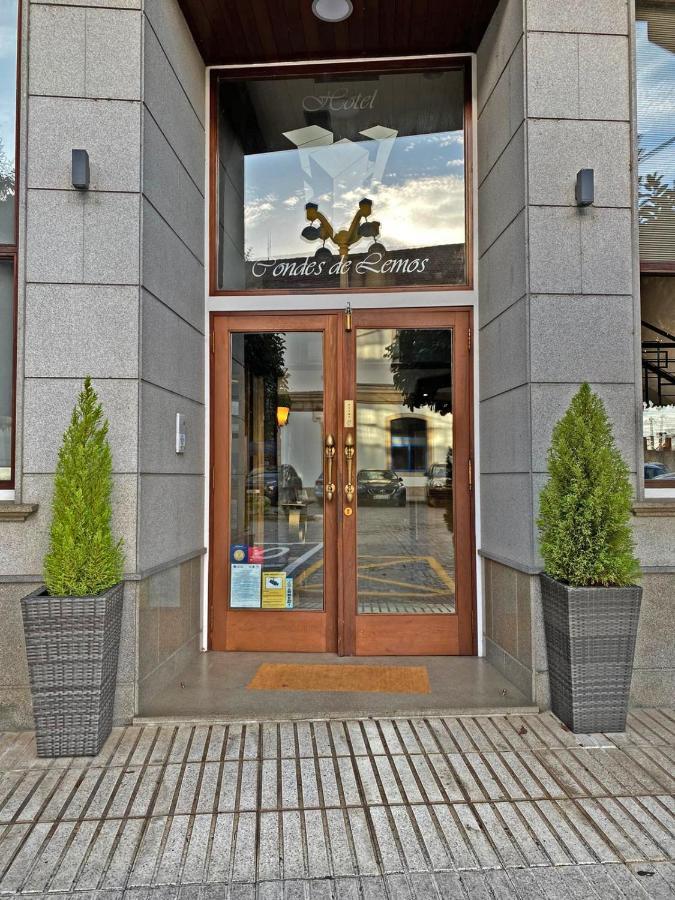 מונפורט דה למוס Hotel Condes De Lemos Espana מראה חיצוני תמונה